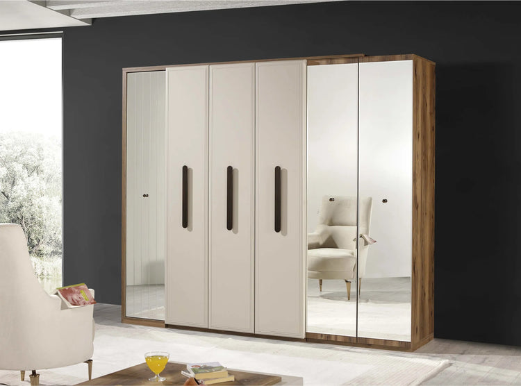 PELLA 3-türiger Kleiderschrank