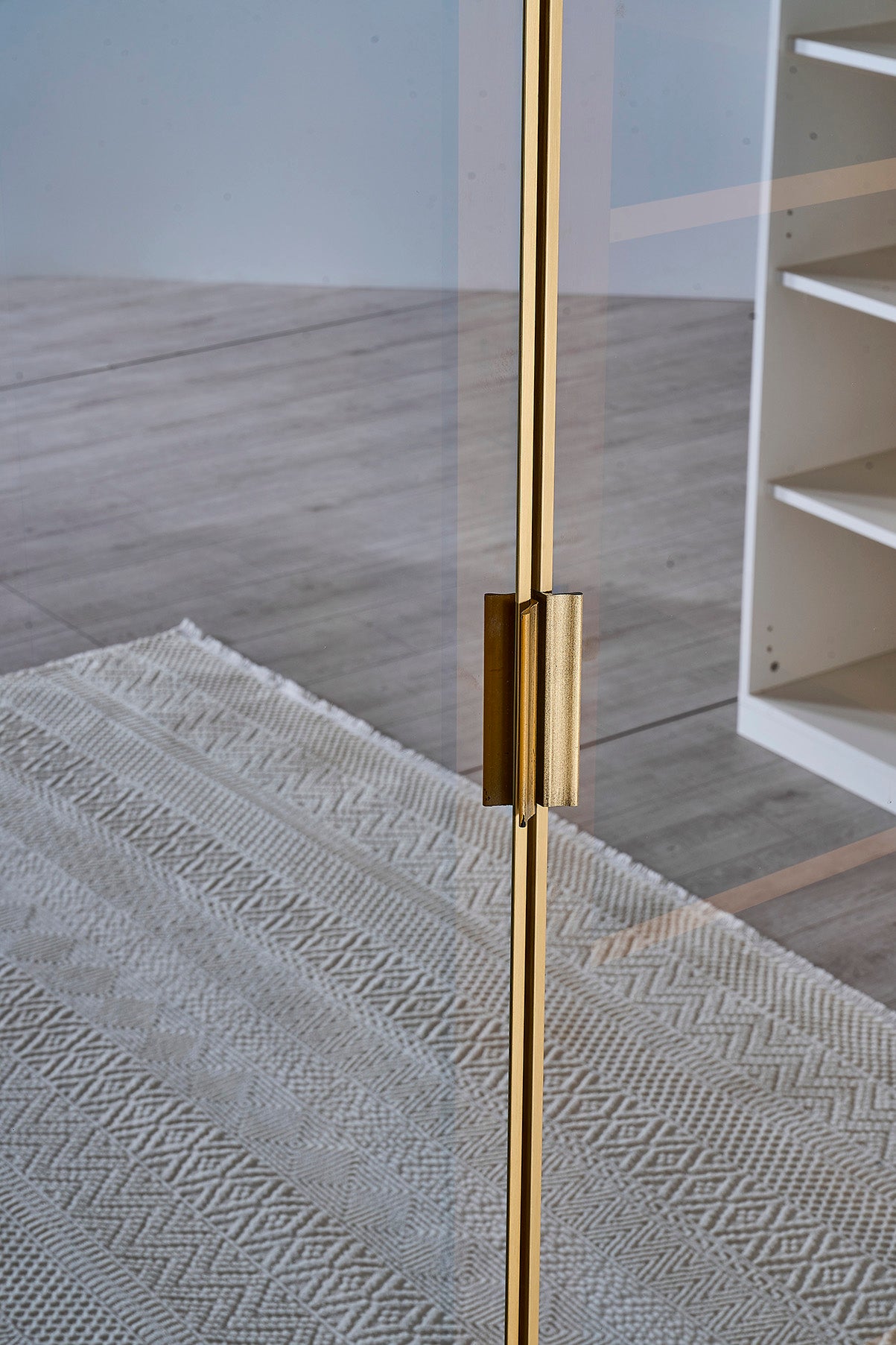 Athena 4-türiger Schrank