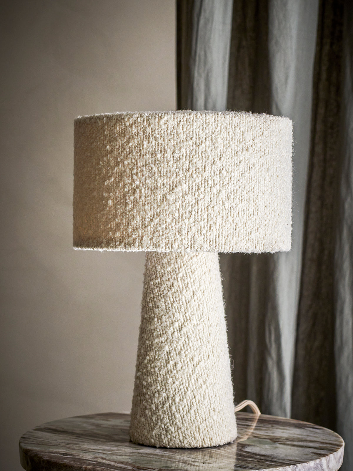 Emmie Tischlampe – Weiss, Polyester