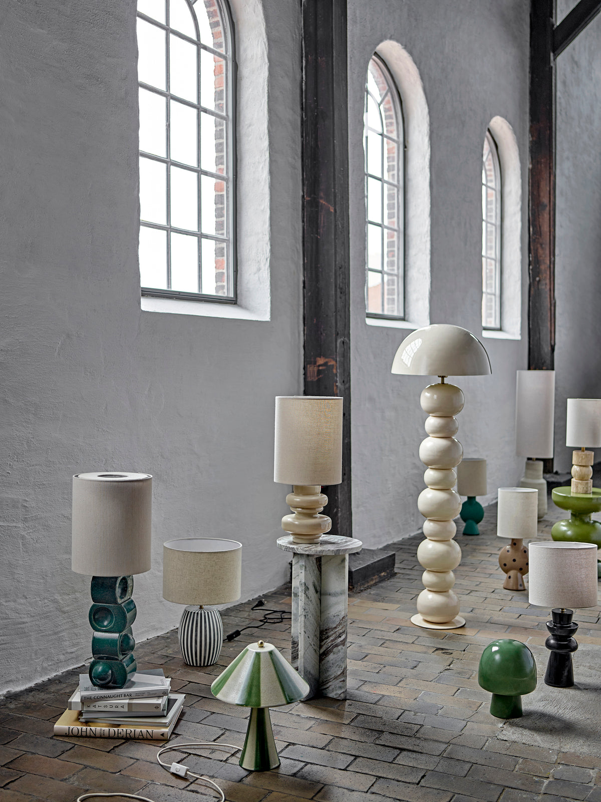 Lio Tischlampe – Schwarz, Steingut